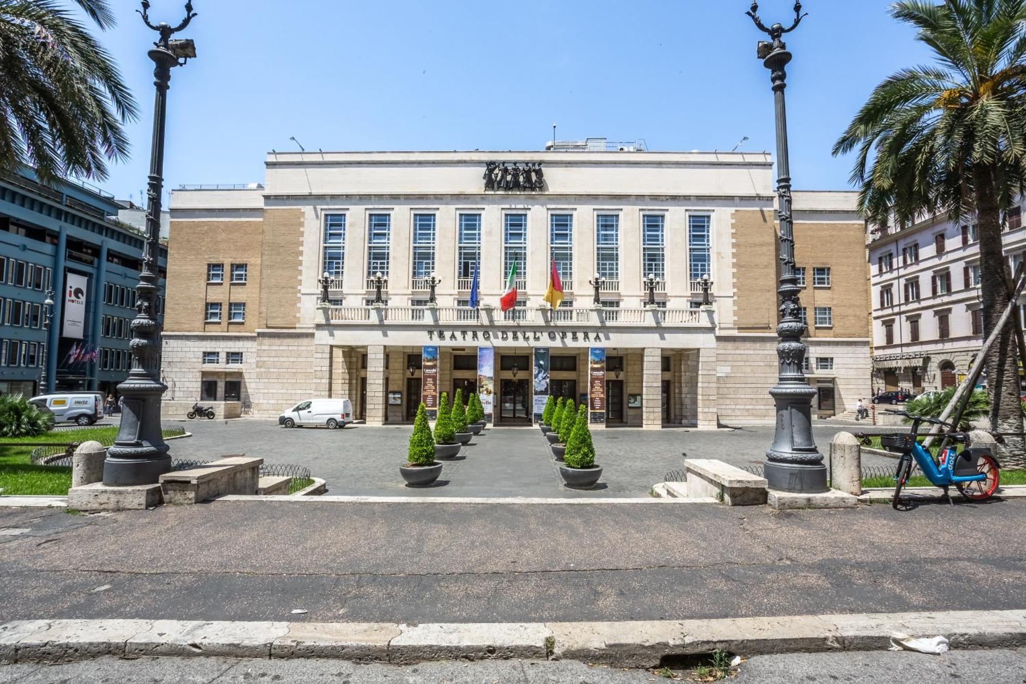 Opera Theater Relais, Rome